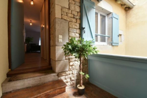 Appartement BELLO , ruelle au cœur de ville, arrivée en autonomie